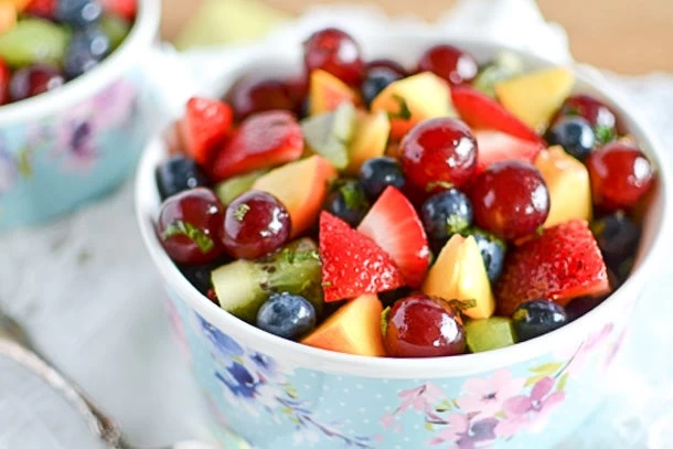 Καύσωνας: Με αυτές τις «αντηλιακές» τροφές θα τον αντιμετωπίσετε!